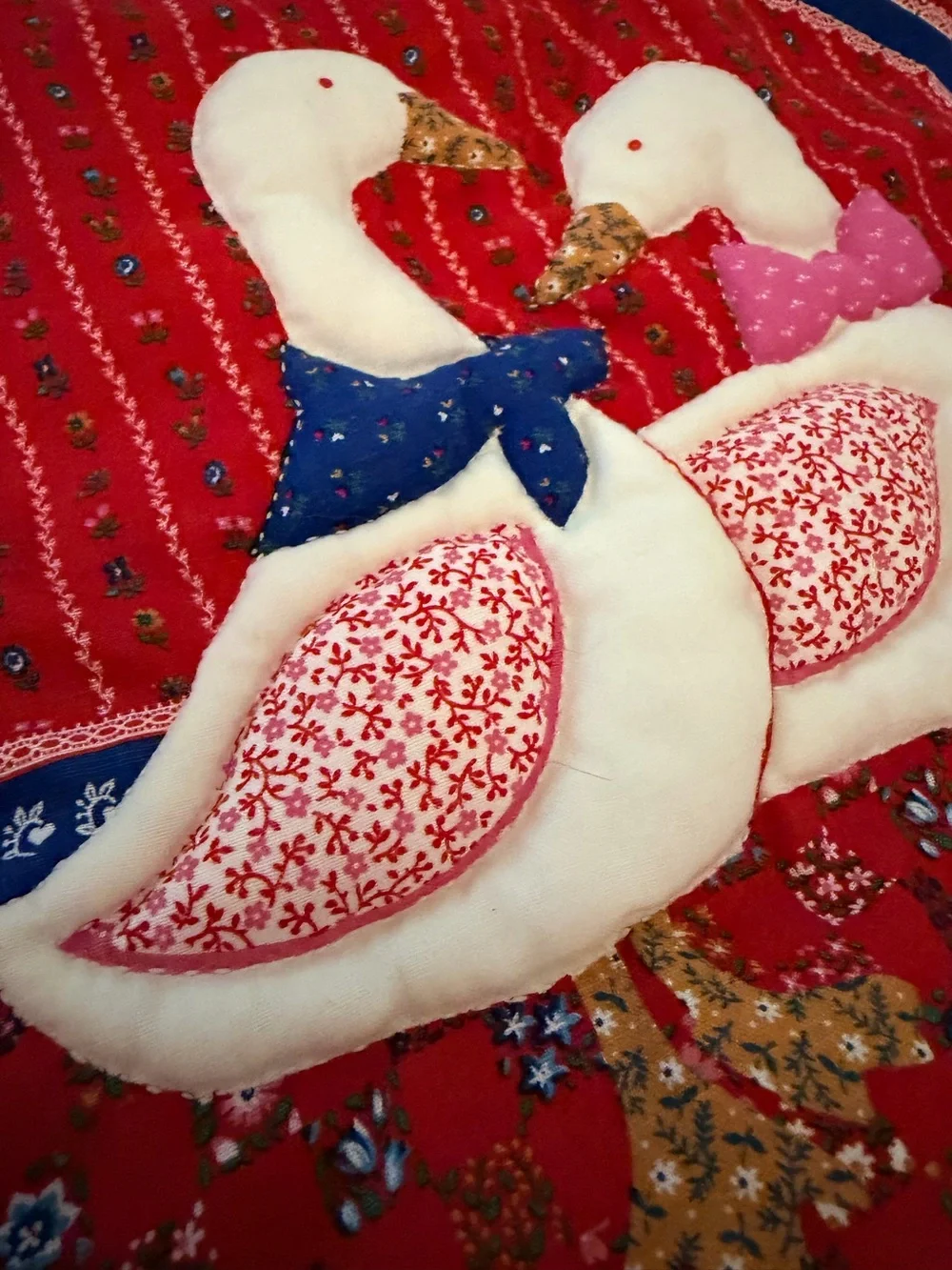 Set of 2 Vintage 1980s Cranston VIP Puff Applique 3D Country Geese Placemats DIY